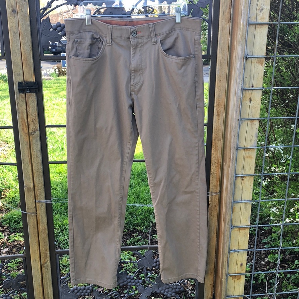 Weathered Vintage tan straight fit pants size 36/30